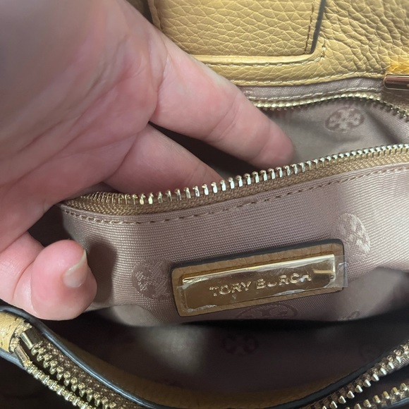 TORY BAG ( very cute ) - Picture 8 of 11